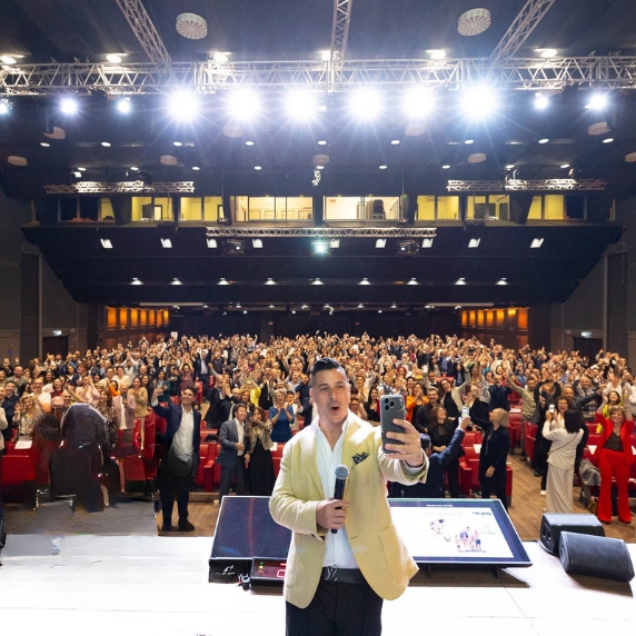 Evento Winner Circle: il palco, la community e l'energia di chi accoglie i nuovi membri